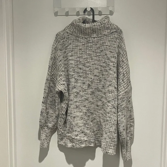Aerie Speckled Turtleneck Sweater - Black and White - Picture 1 of 2